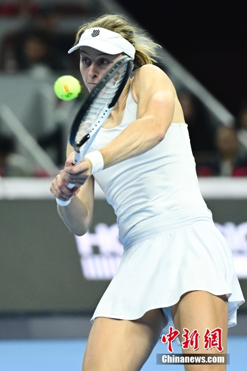 中脱颖而出 中脱颖而出